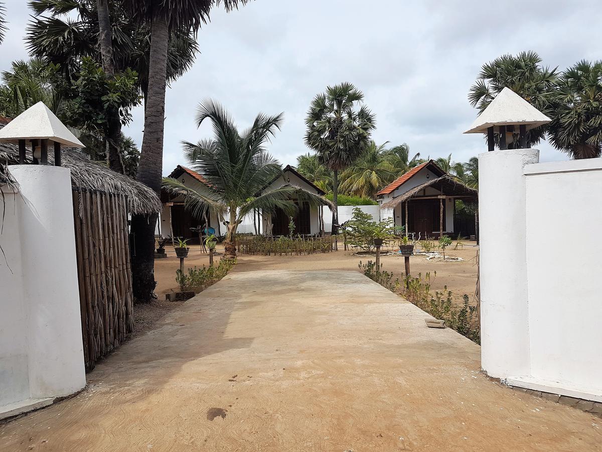 Margarita Kitesurfing School Sri Lanka Hotel Kalpitiya Exterior photo